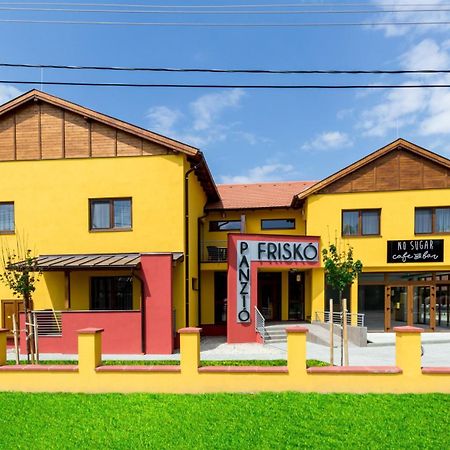 Frisko Panzio Bed & Breakfast Zalakaros Bagian luar foto