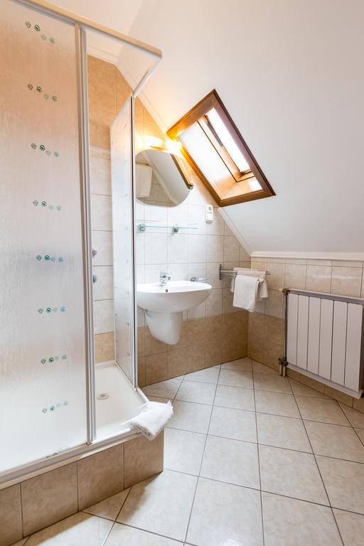 Frisko Panzio Bed & Breakfast Zalakaros Bagian luar foto
