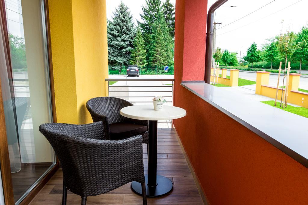 Frisko Panzio Bed & Breakfast Zalakaros Bagian luar foto